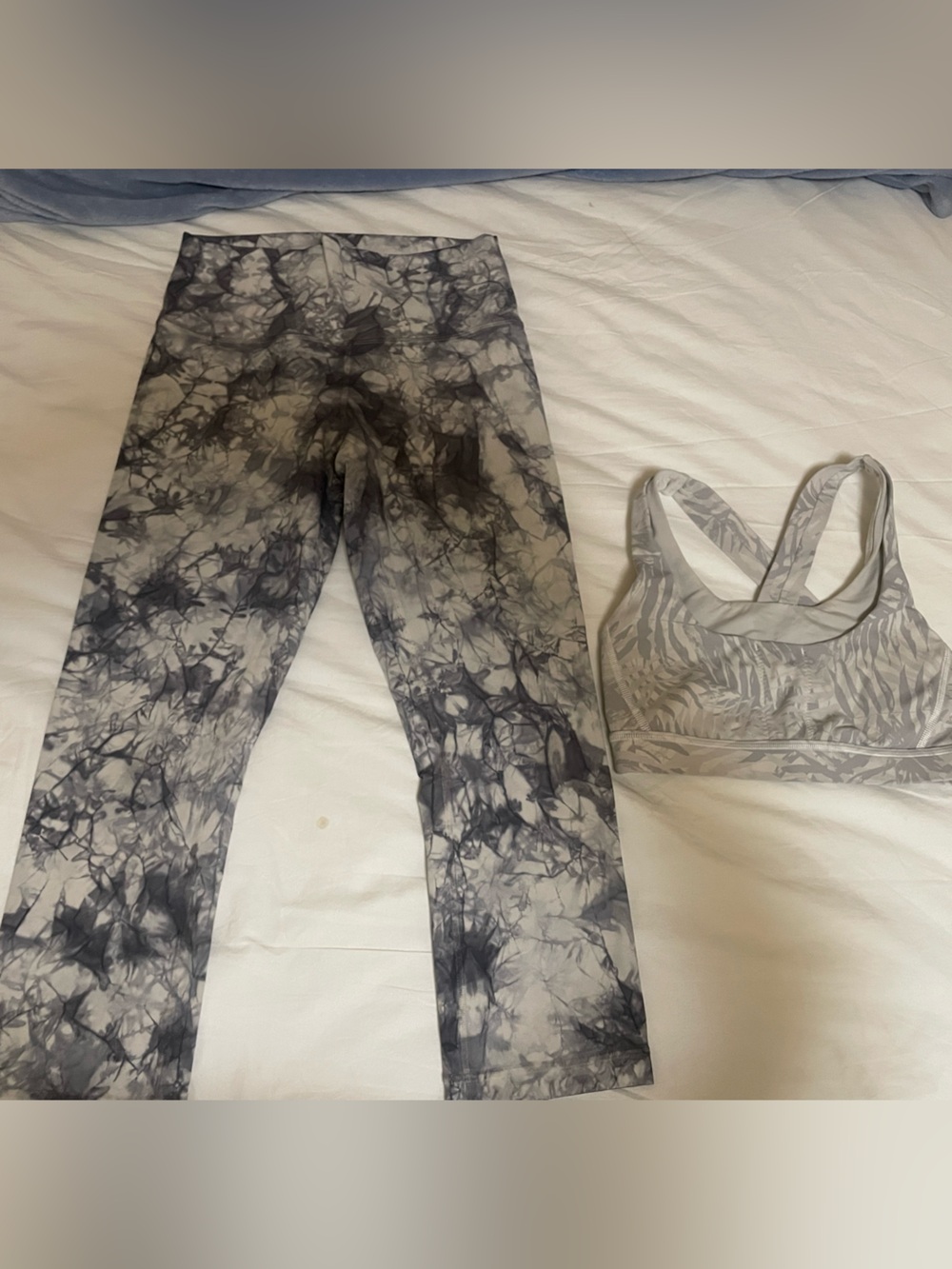 Lululemon bundle - Picture 8 of 9